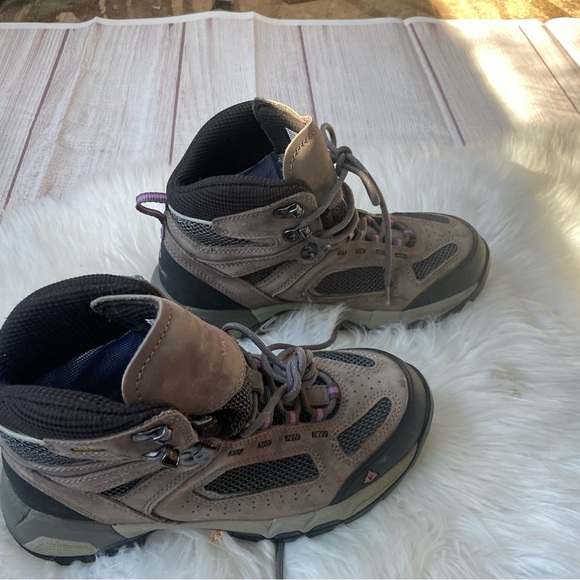 Vasque Goretex Breeze 2.0. Size 9 Wide - Picture 2 of 5